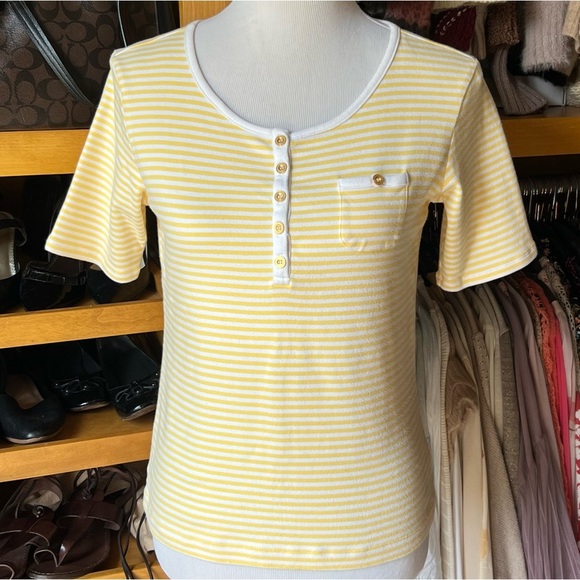 đź’‹FREE w/Purchaseđź’‹CHICOS yellow & white striped tee - Picture 2 of 6